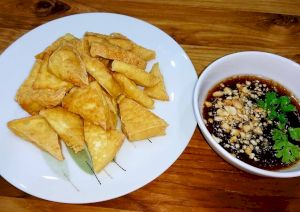 Đậu hũ chiên giòn sốt me chay