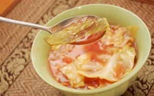 Canh bắp cải cà chua