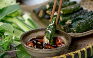 Lá lốt cuốn nấm đậu hũ